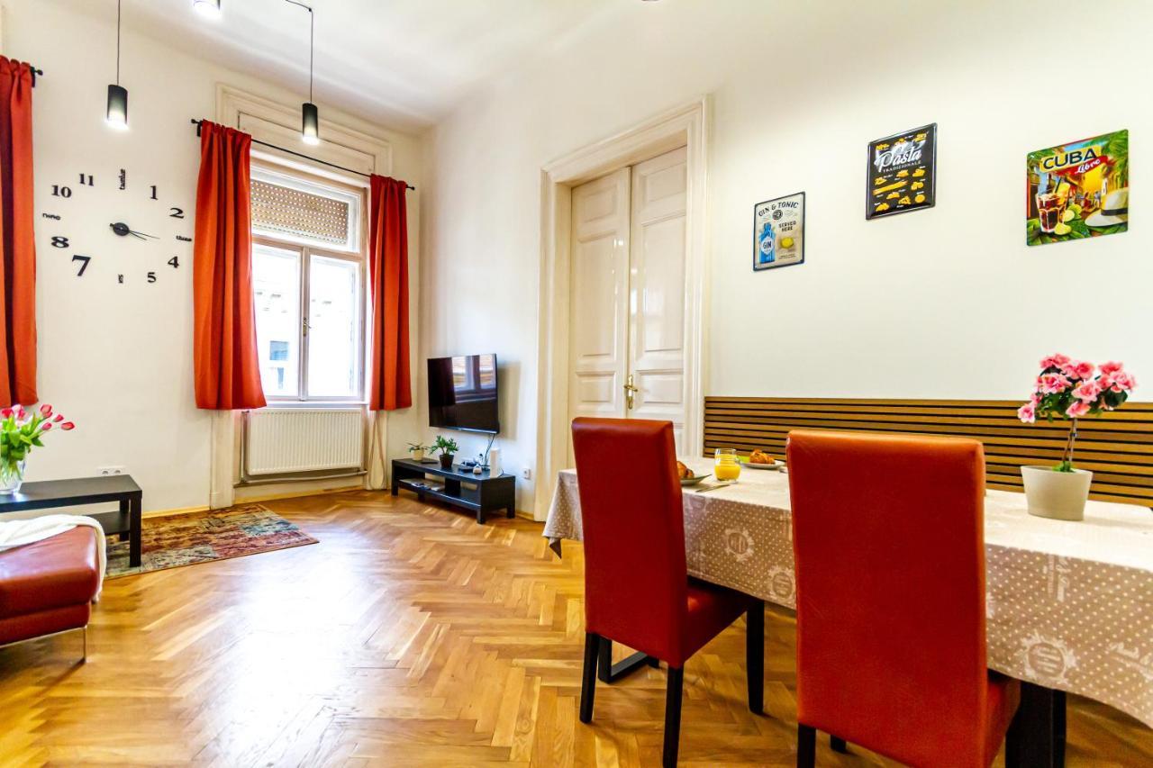 Supercentral Boutique Suite Budapest Ngoại thất bức ảnh